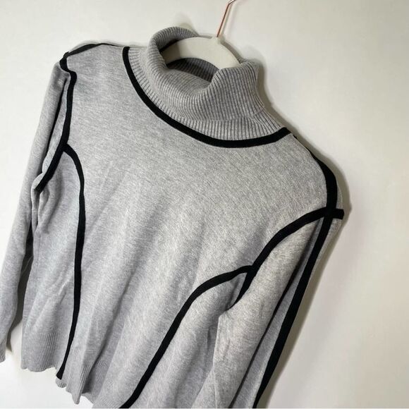 Women's Carmen Marc Valvo Pullover Turtleneck Gray Stripe Sweater sz. Med. #JJ - Picture 6 of 10